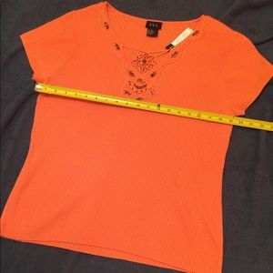 🆕 Women’s Embellished Sweater /Top